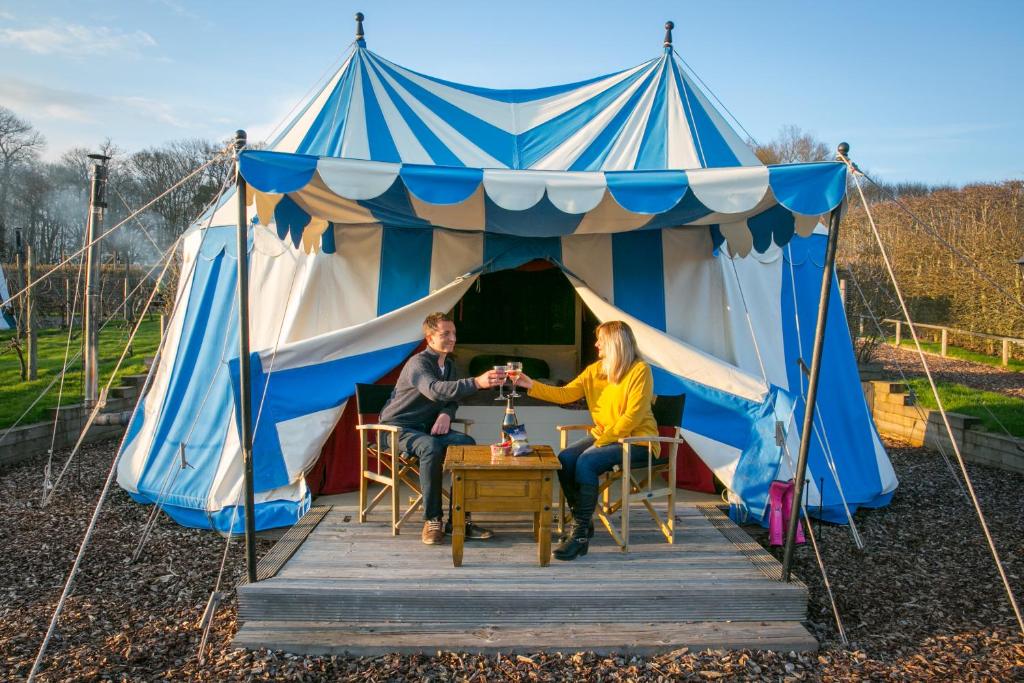 Leeds Castle Knights Glamping