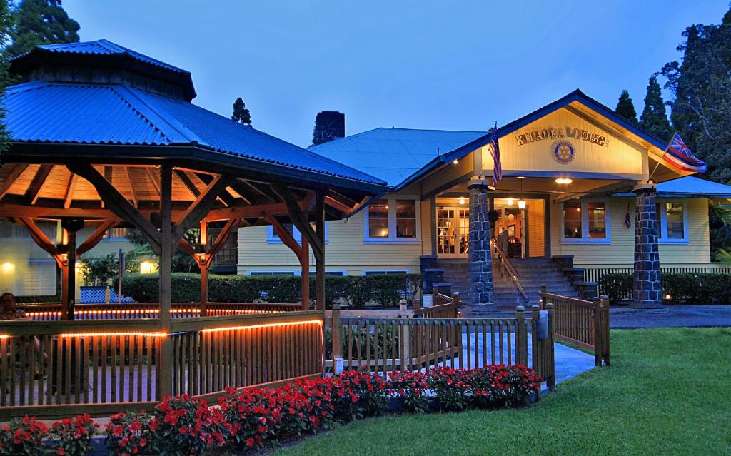 Kilauea Lodge and Restaurant (Volcano) 