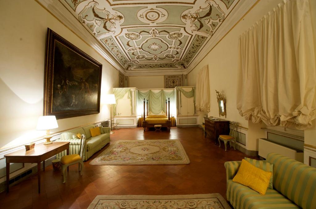 Palazzo Tucci Residenza d'epoca