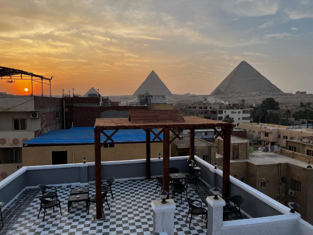 Pyramids Gate Hotel