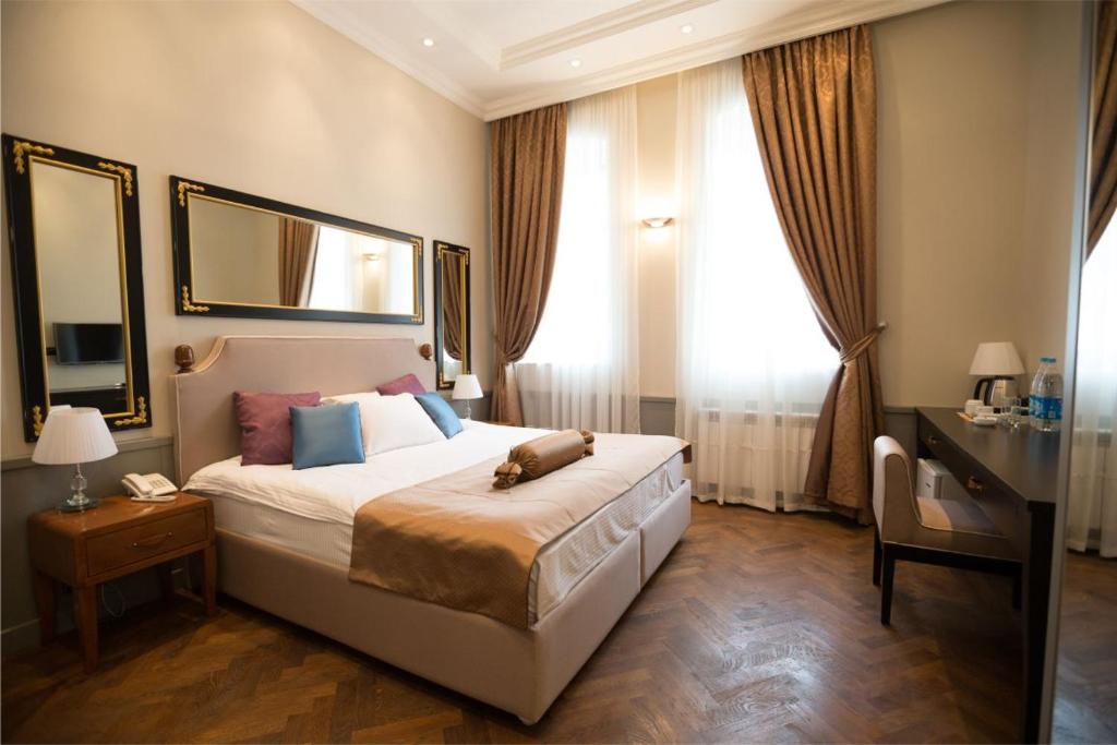 Seven Rooms Boutique Hotel