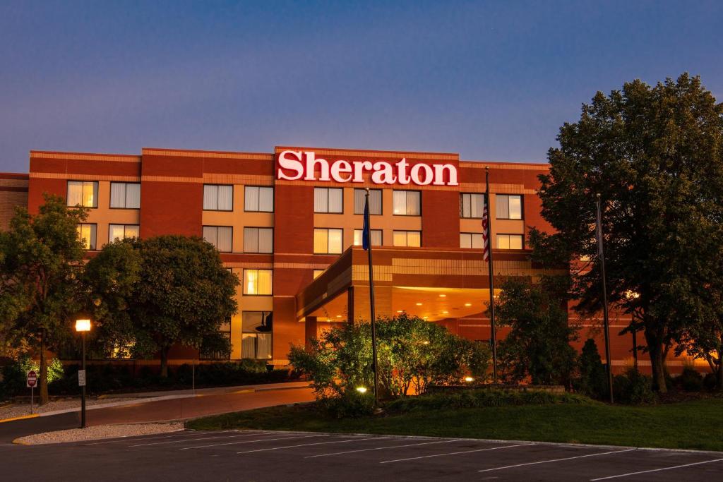 Sheraton Minneapolis West Hotel